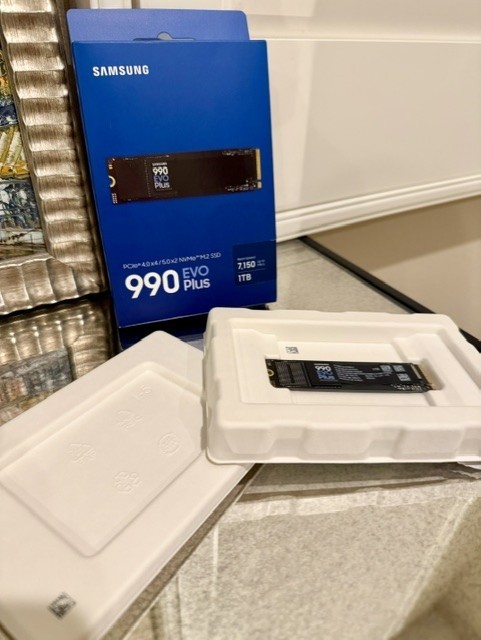 Samsung 990 EVO Plus 1TB NVMe SSD M.2 2280 PCIe 4.0x4/5.0x2 7150MB/s MZ-V9S1T0