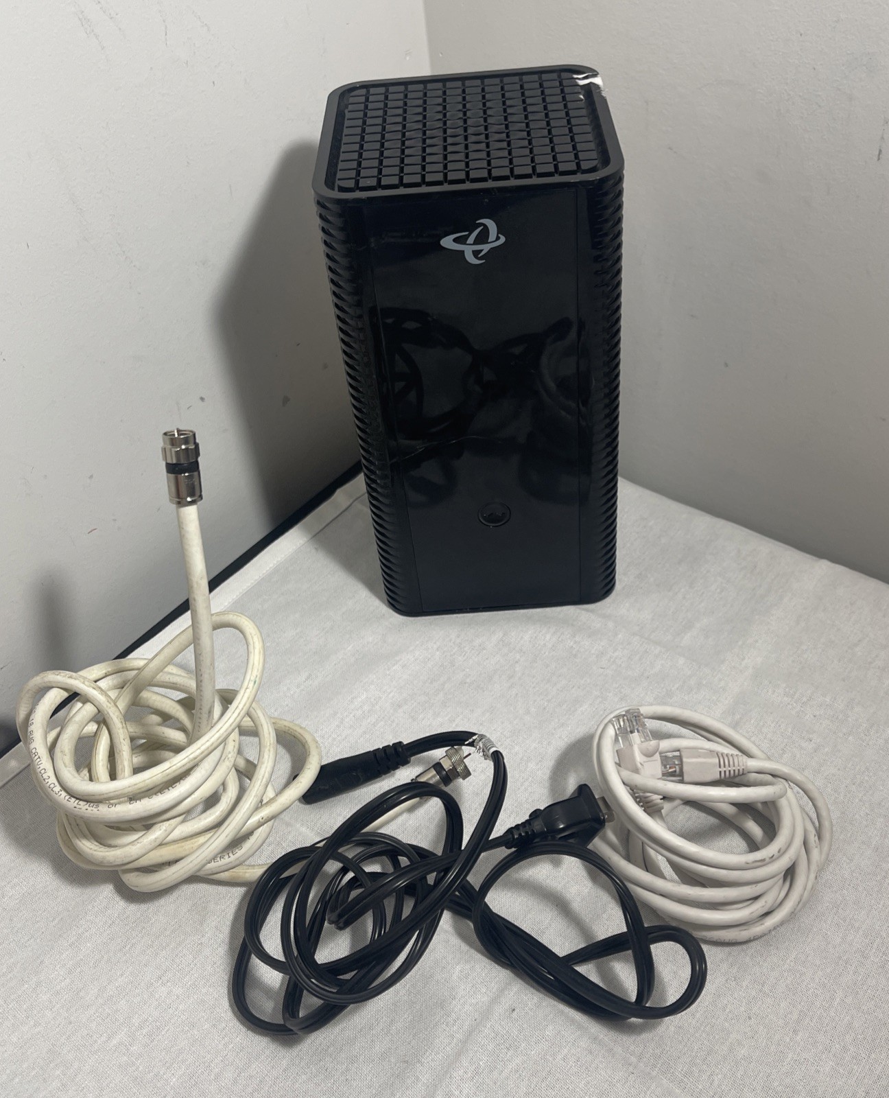 Hitron CODA-4589 DOCSIS 3.1 Wi-Fi Gateway Modem Router With Cables Complete