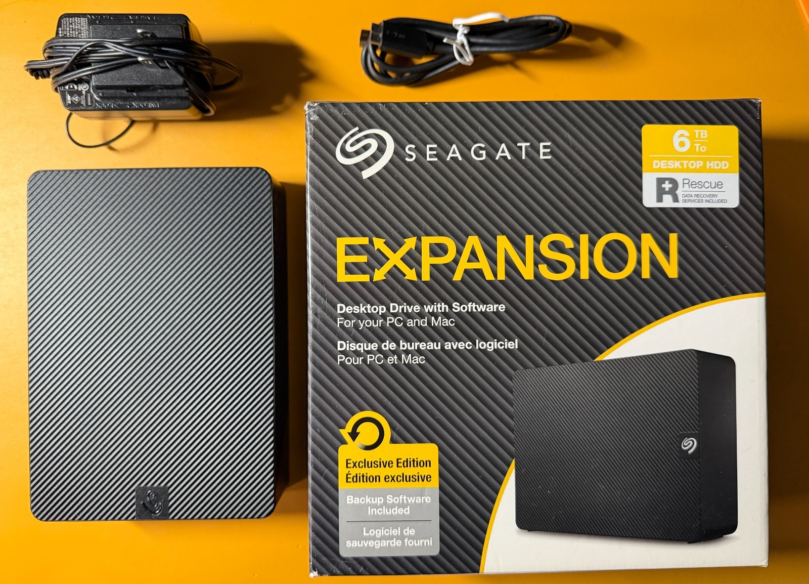 Seagate Expansion HDD 6TB USB 3.0 5.4K RPM External Hard Drive Model: SRD0NF2