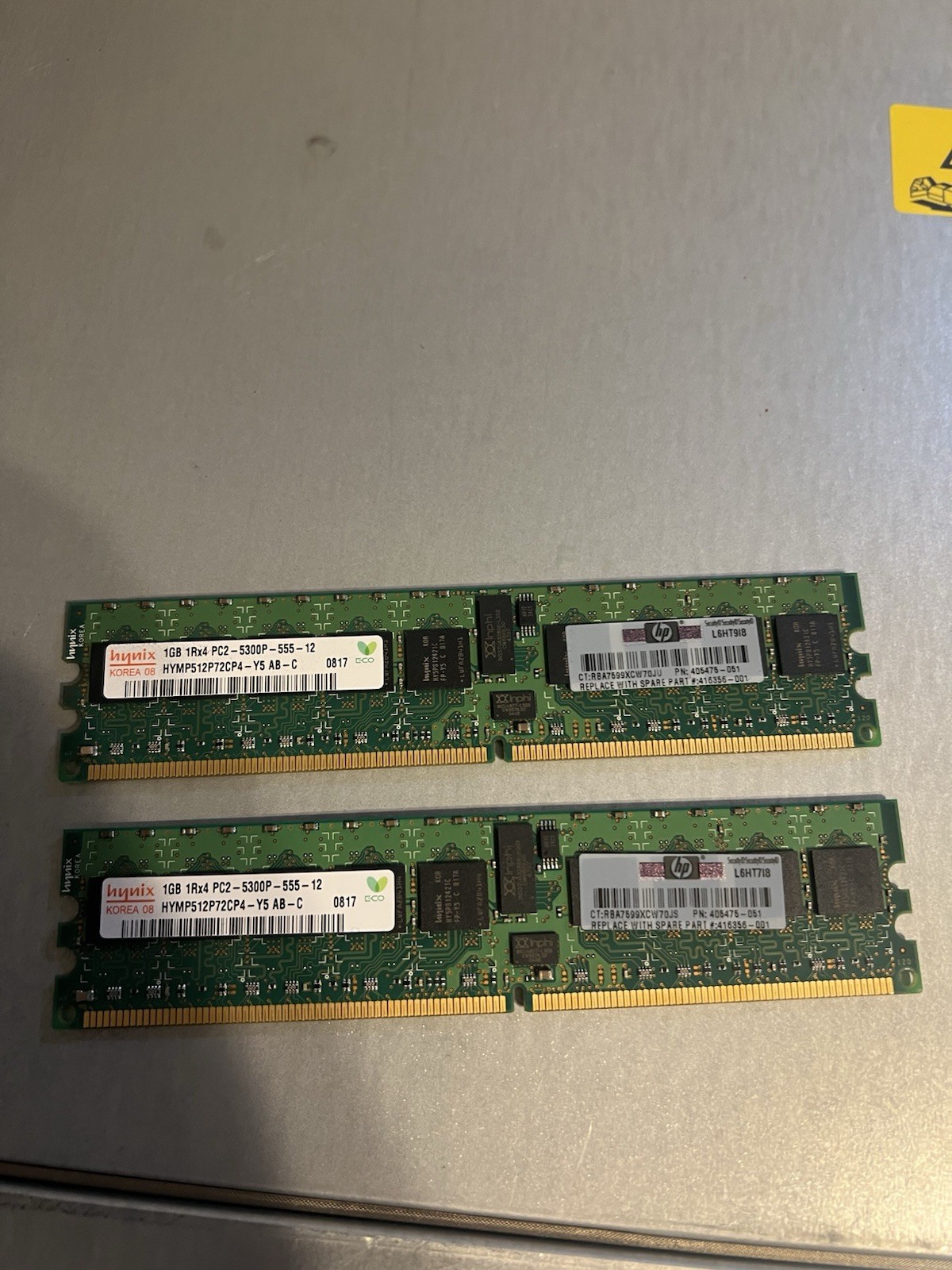 HP 1GB Server Ram 1RX4 PC2-5300P-555-12