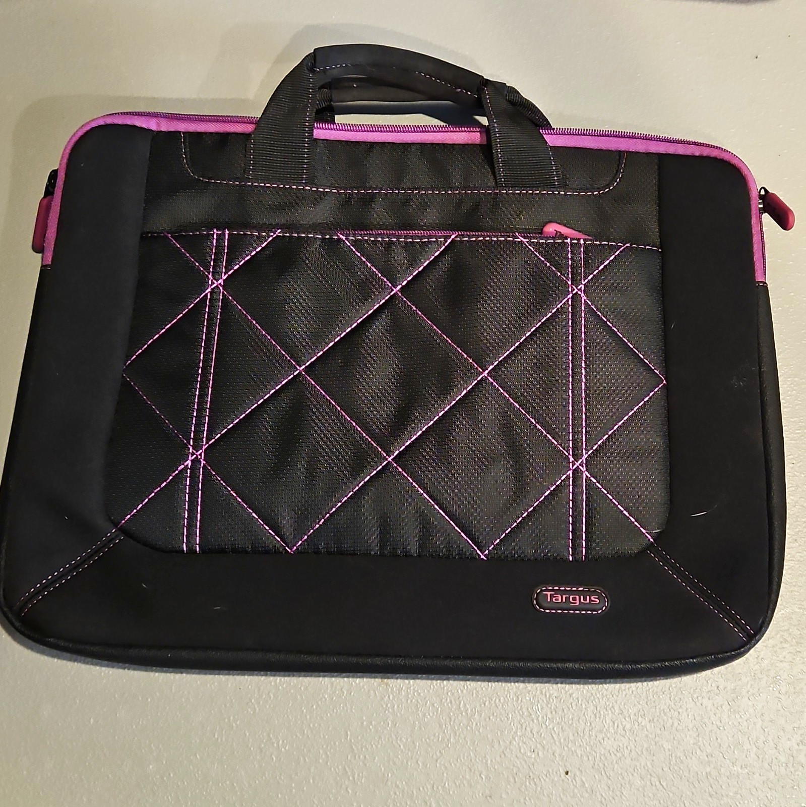 Targus TSS229US 15in Laptop Sleeve Case Padded Zip-Around Neoprene Black/Purple
