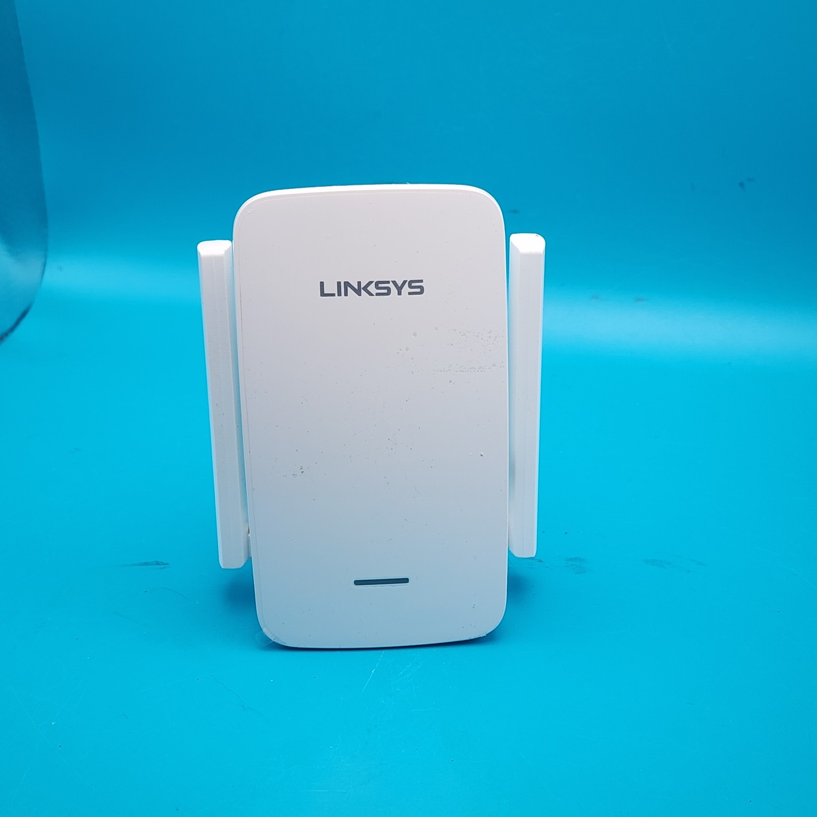 Linksys Model RE6300 V2 Wi-Fi Range Extender
