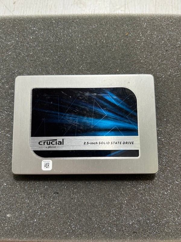 CRUCIAL 250GB SSD CT250MX200SSD1
