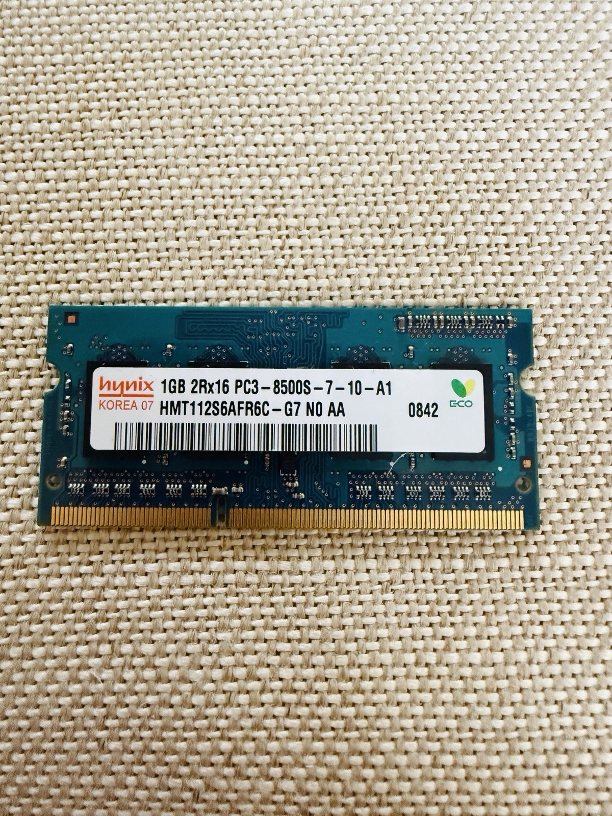 Hynix 1GB 2Rx16 PC3 – 8500S – 7 – 10 – A1 HMT112S6AFR6C – G7 NO AA     0842  RAM