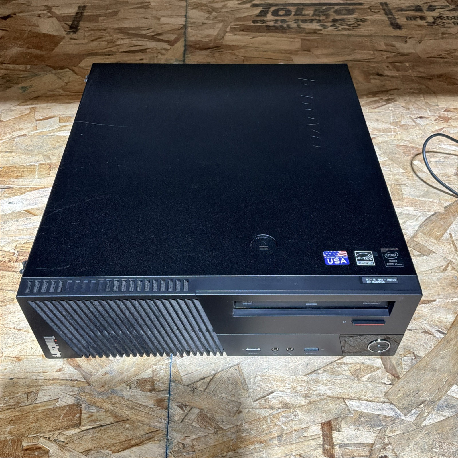 Lenovo ThinkCentre M93p SFF Desktop i5-4750 8GB RAM 256 GB SSD Win 10 C334