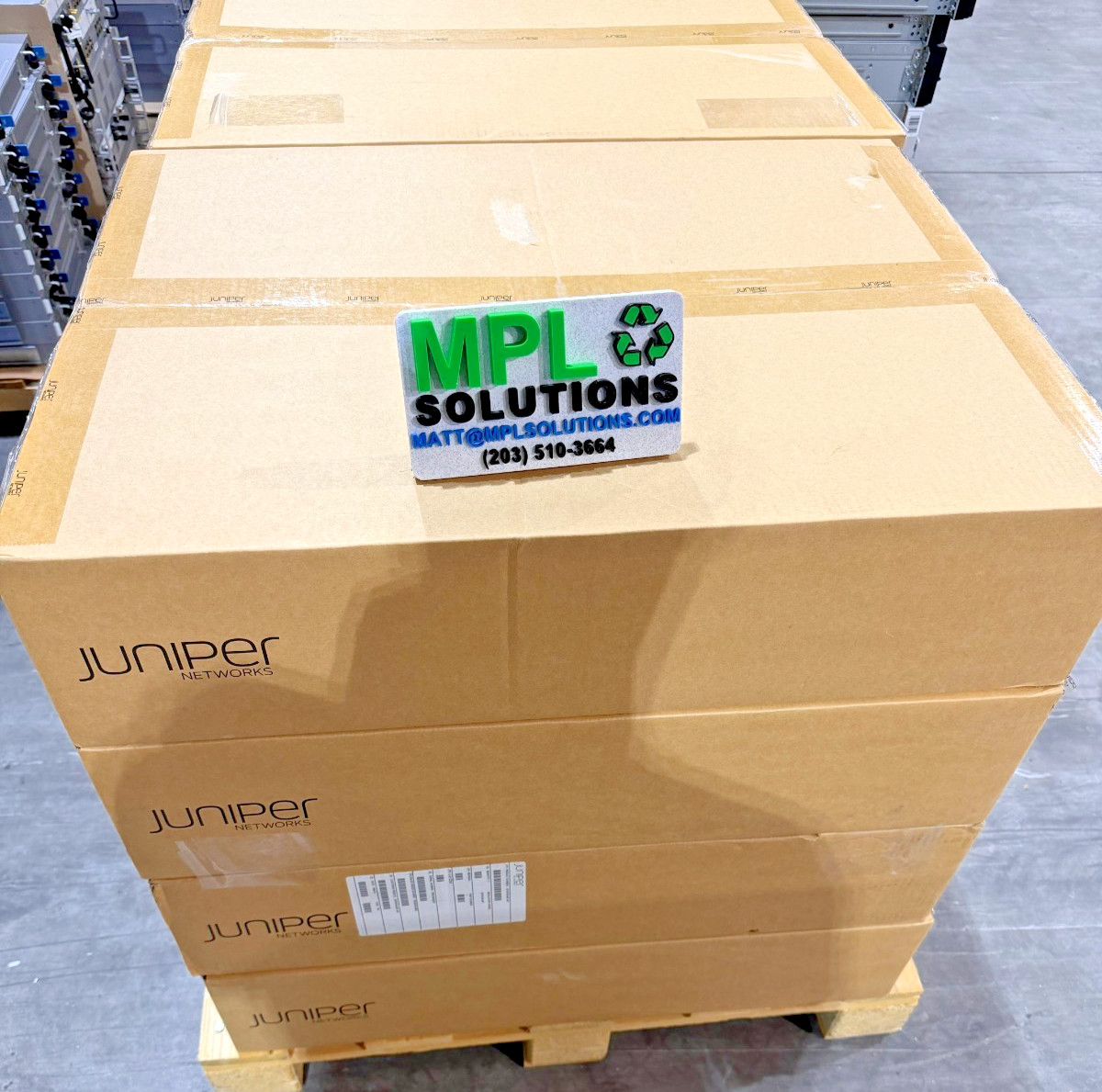 Juniper QFX5100-48T-AFO 48-port 1G/10G RJ-45 ports 6 QSFP ports BRAND NEW SEALED