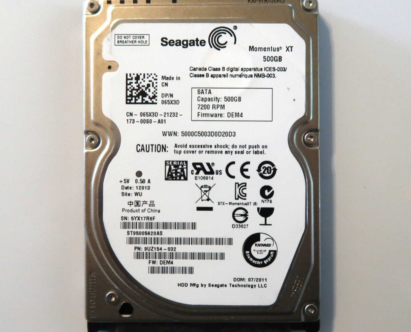Seagate ST95005620AS 9UZ154-032 (5YX) FW:DEM4 WU China 500gb 2.5" Sata HDD 2011