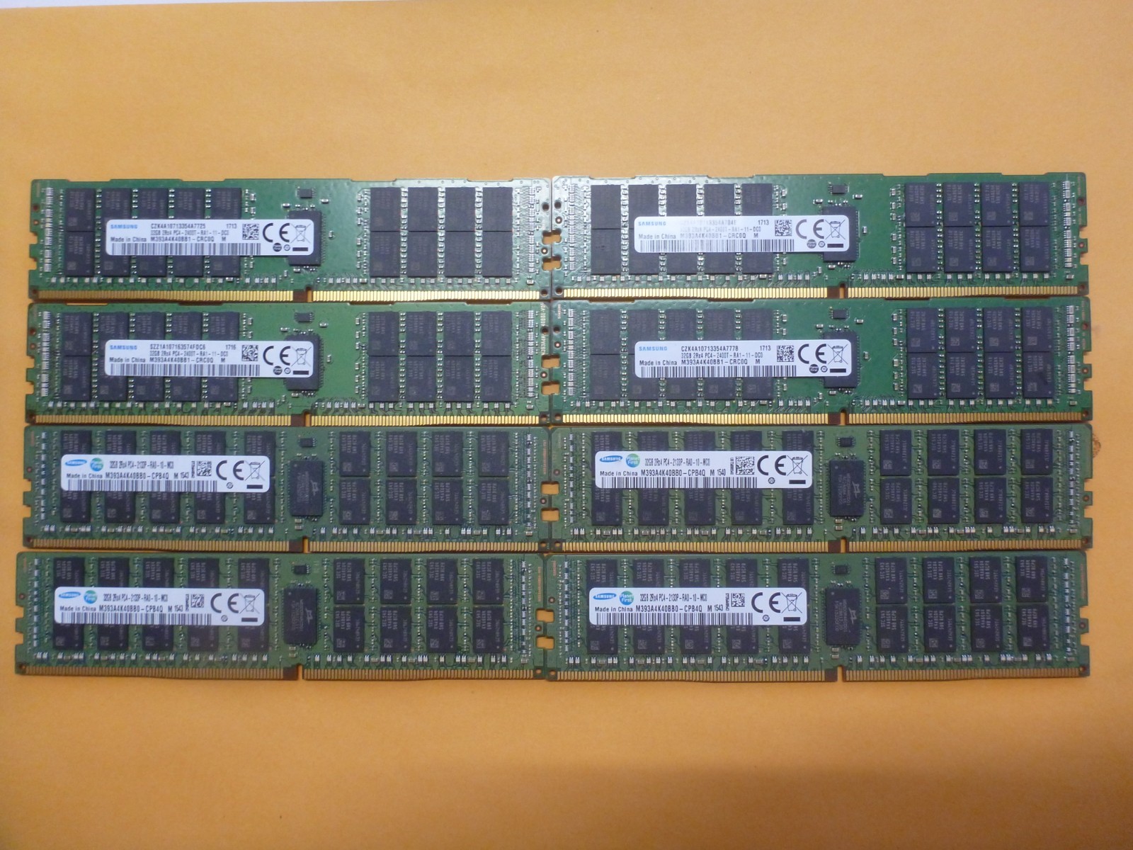 Samsung 8pcs x 32GB DDR4 SDRAM Memory 2Rx4 PC4-2400T (M393A4K40BB1-CRC0Q)