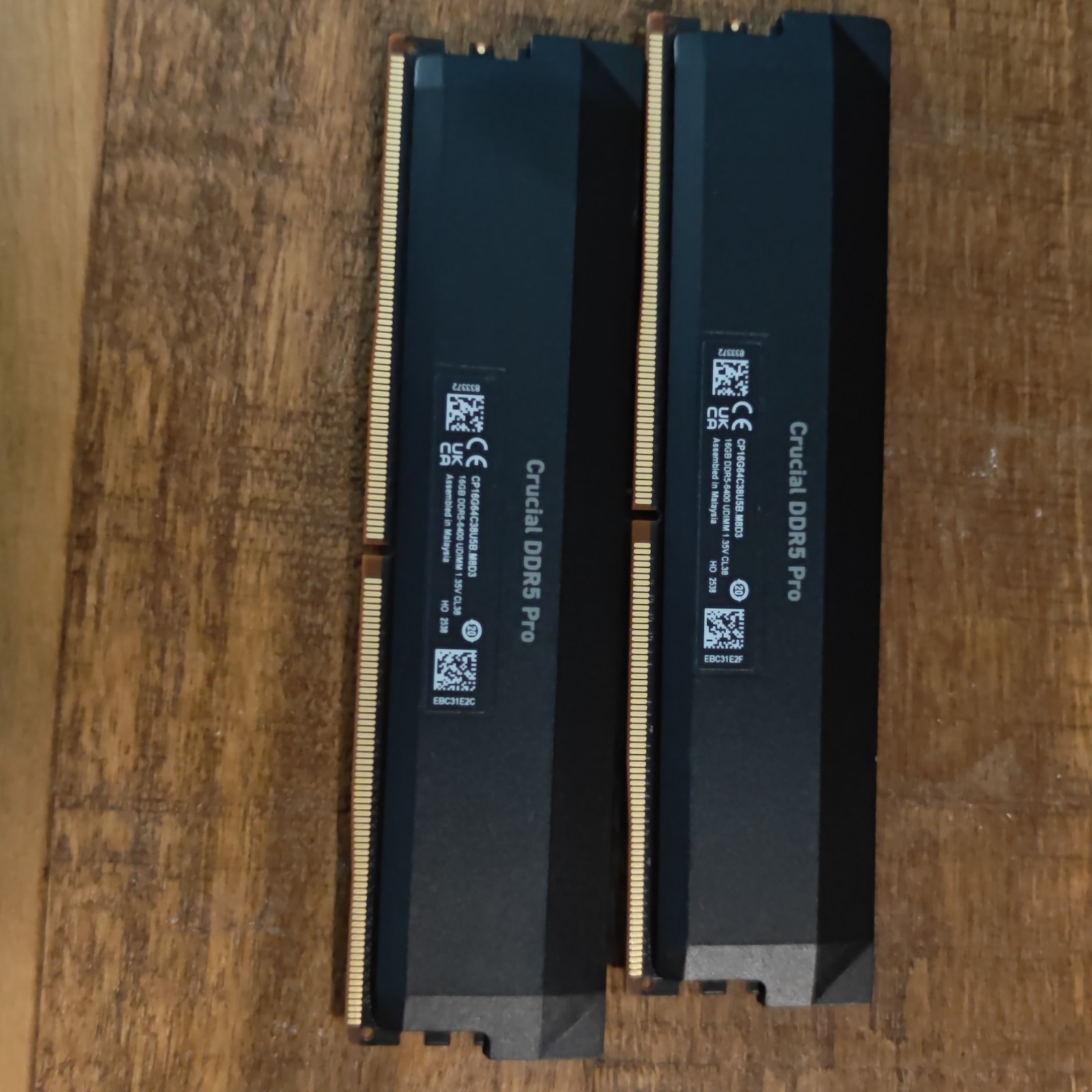 Crucial DDR5 Pro 32GB (2x16GB) DDR5-6400  UDIMM CL38 (Barely Used)