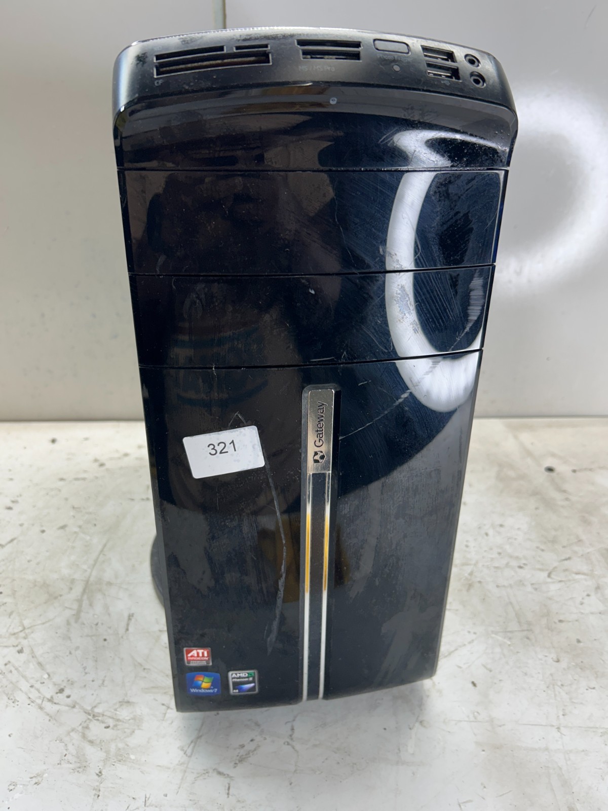 Gateway DX4300 AMD Phenom II X4 810 2.60GHz 6GB NO HDD