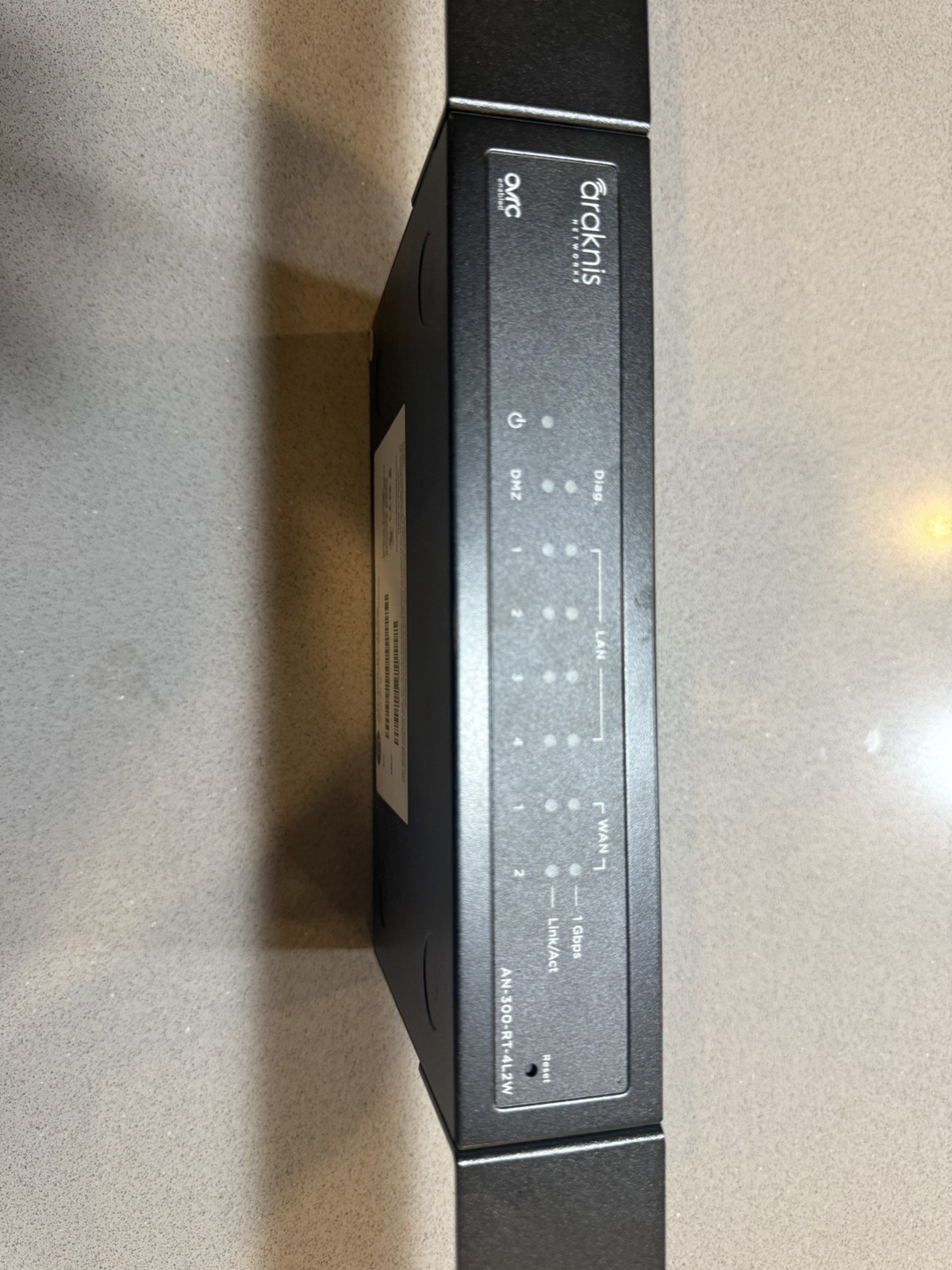 Araknis 300 Series Dual-WAN Gigabit AN-300-RT-4L2W  w/ Rack Ears & Power Supply