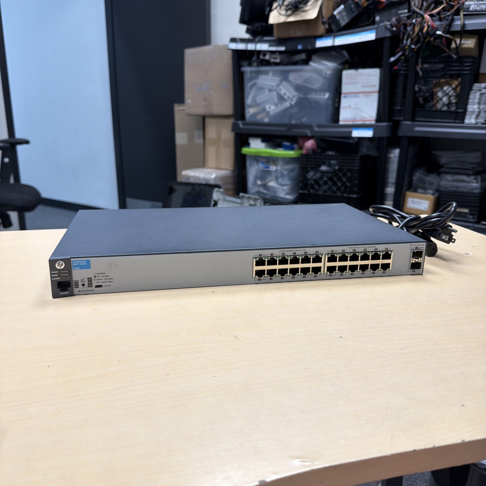 HP J9856A 2530-24G-SFP+ SWITCH