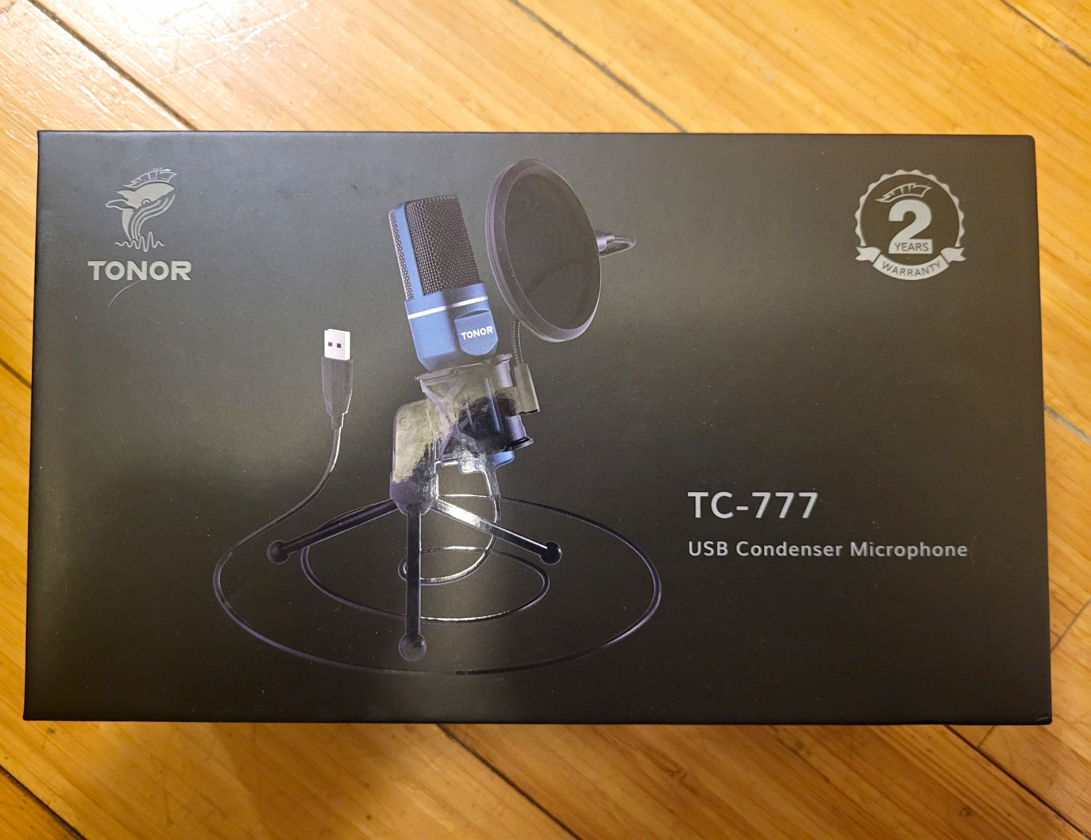 TONOR TC-777 USB Wired Condenser Microphone w/ Integrated Pop Filter Stand