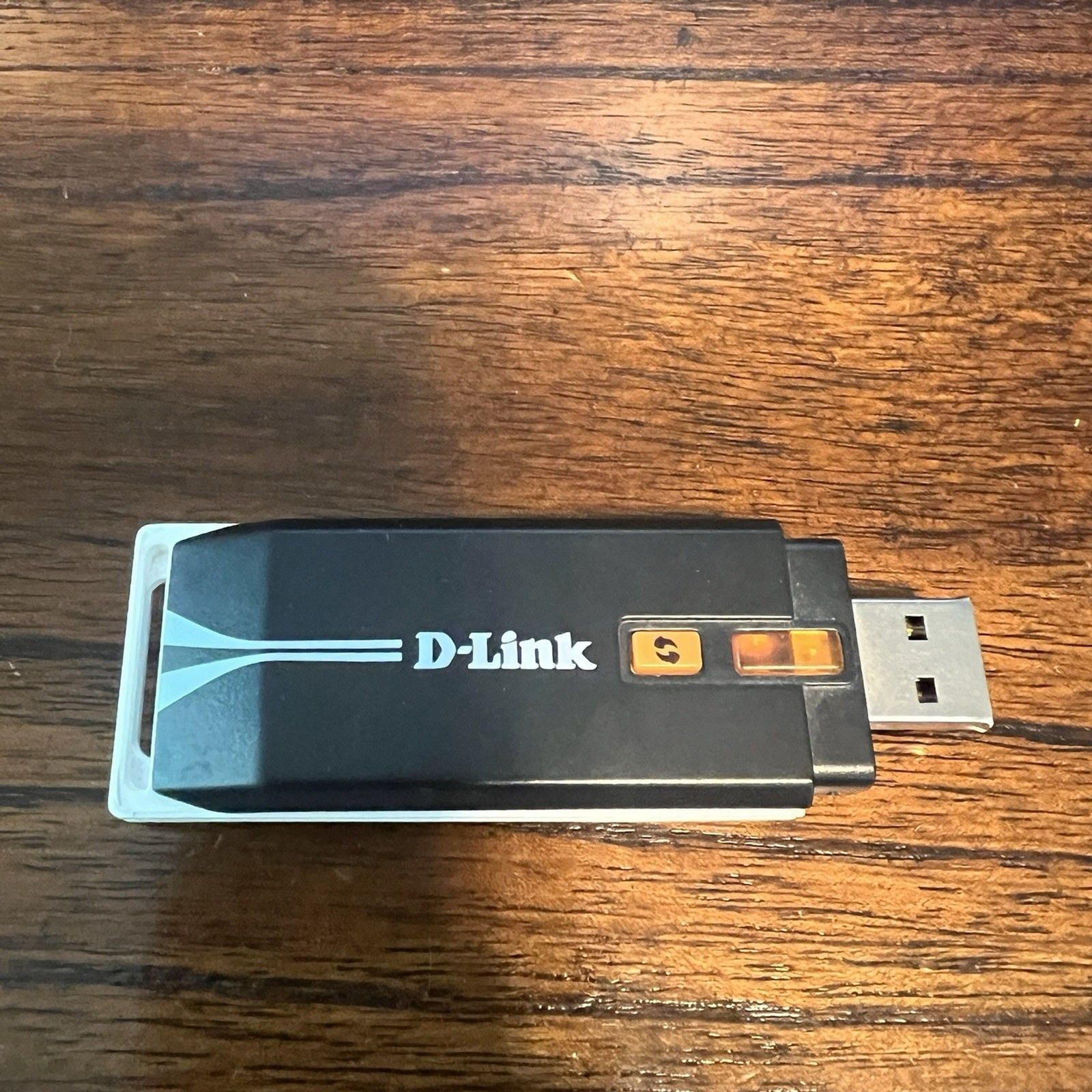 D-Link DWA-140 Wireless N USB Network Adapter 2.4GHz – Pre-Owned