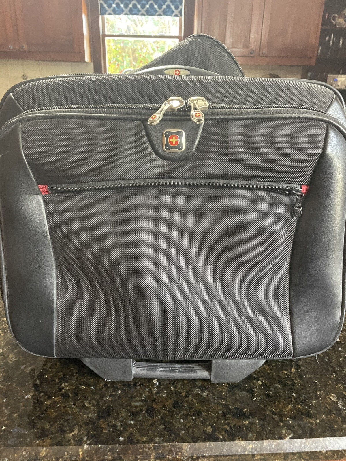Wenger The Potomac WA-7699-02 Laptop And Carry On suitcase or briefcase  