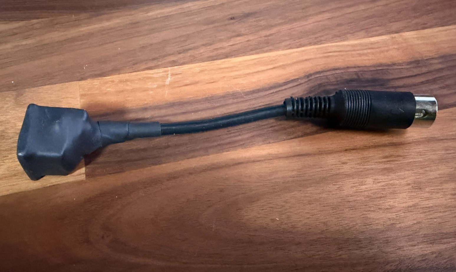 Commodore 128 C128 Power Supply to Commodore 64 C64 Adapter