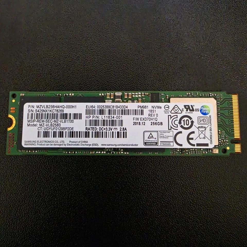 Samsung PM981 MZ-VLB2560 256GB M.2 NVMe Internal SSD MZVLB256HAHQ-000H1