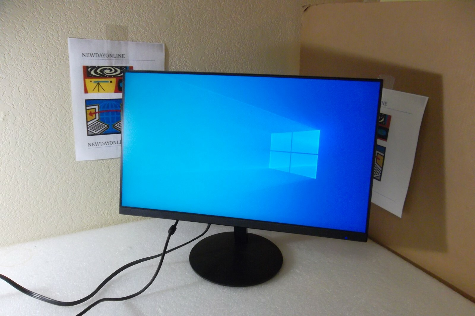 Planar PLN2400 24" Widescreen LED Monitor VGA HDMI 1080p Earphone 998-1330-00