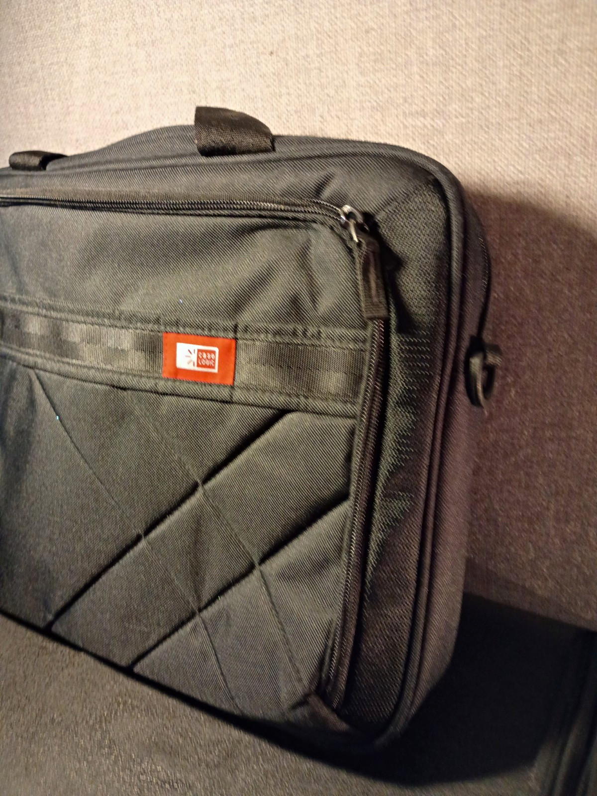 Case Logic Black Nylon Padded Laptop Briefcase, 15 in, Partitions