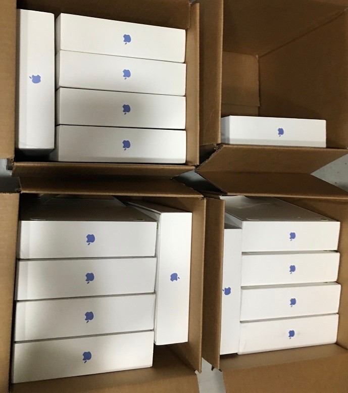 Wholesale Lot 16 Apple iPad 11th Gen 5G A3355 128GB New Sealed Unlocked Blue