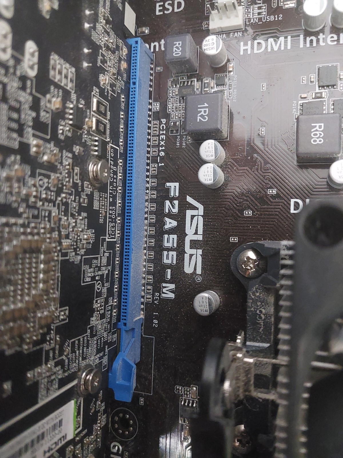 ASUS F2A55-M - AMD a8-5600k CPU - 16gig DDR3 - Sapphire Dual-X R9 270 2G - Fan