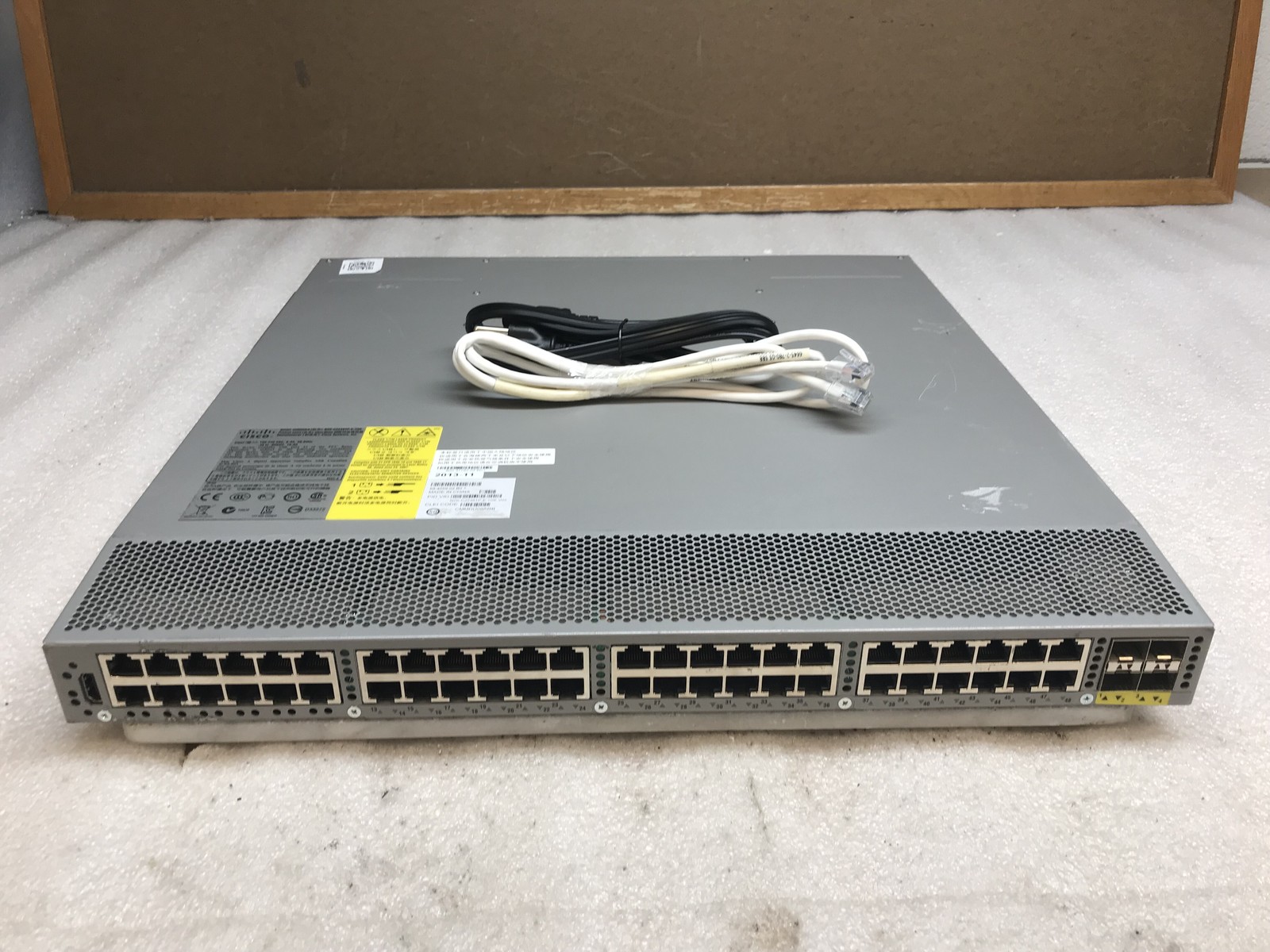 Cisco Nexus 2248TP-E-1GE 48-Port Gigabit Fabric Extender NO Rack Ears