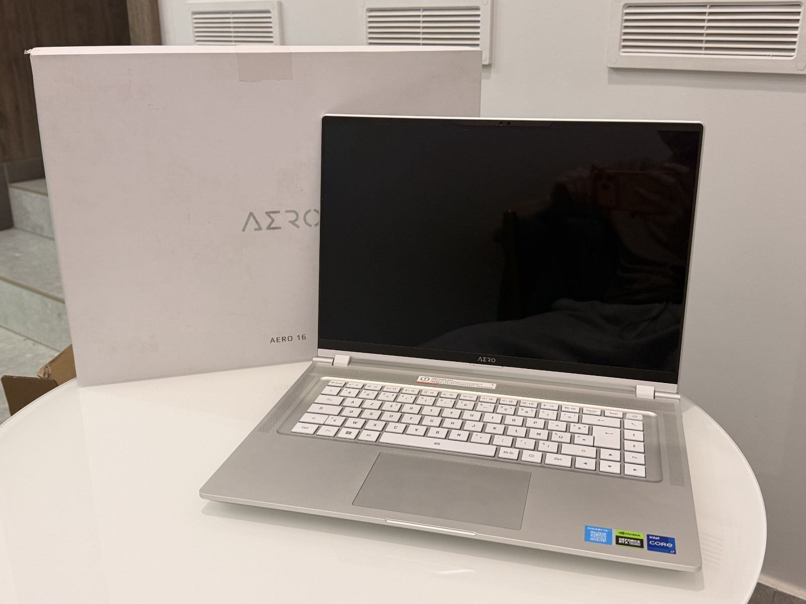 Gigabyte Aero x16