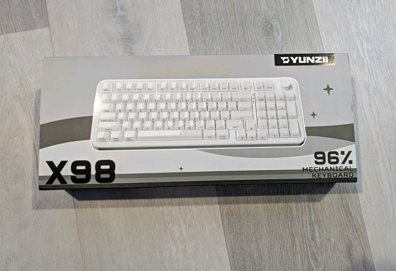 YUNZII X98 Mechanical Wireless Keyboard QWERTY EN Transparent Clear