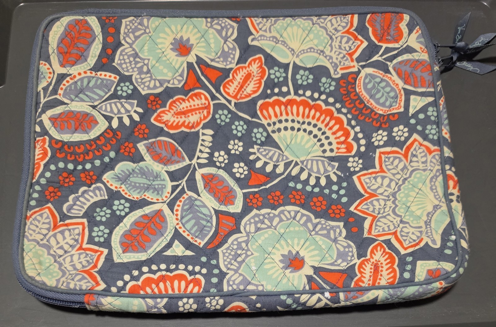 Vera Bradley Tablet Sleeve Case In Retired Nomadic Floral Pattern On Blue L Zip
