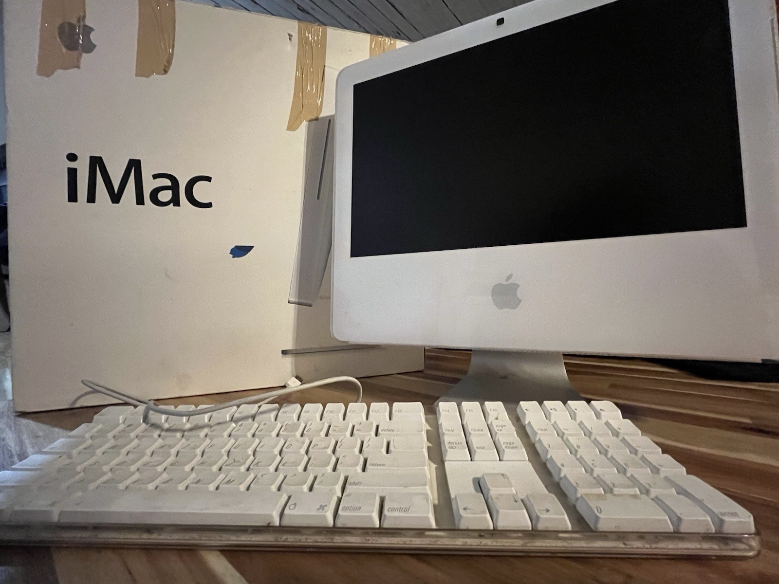 Vintage White Apple iMac A1208 17" 1GB 2006 Desktop Computer