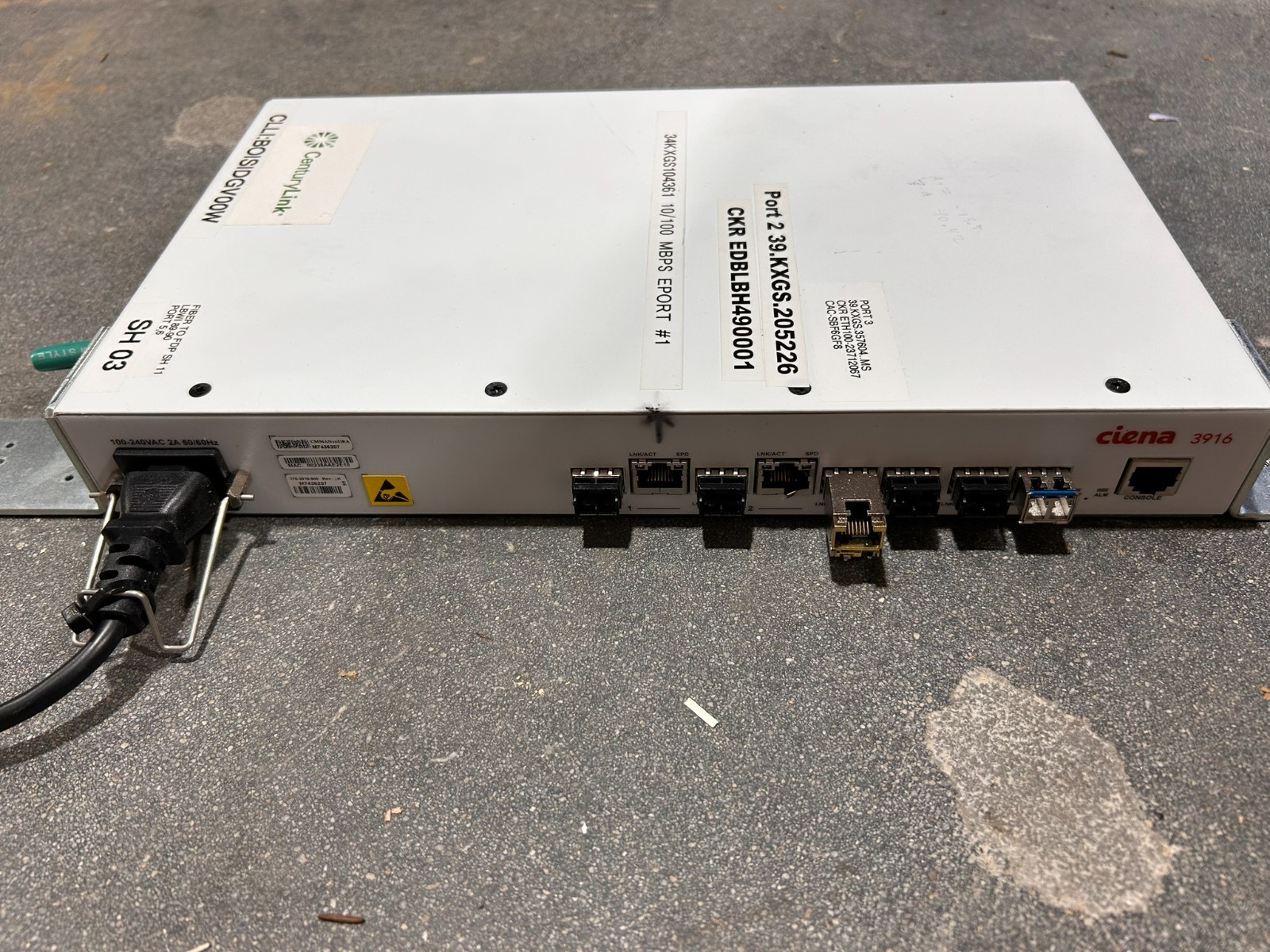 Ciena 3916 Service Delivery Switch 170-3916-900 w/ Rack Ears