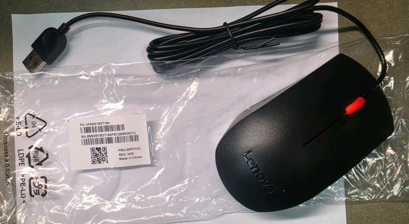 Lenovo 300 GX30M39704 Wired USB Mouse - Black