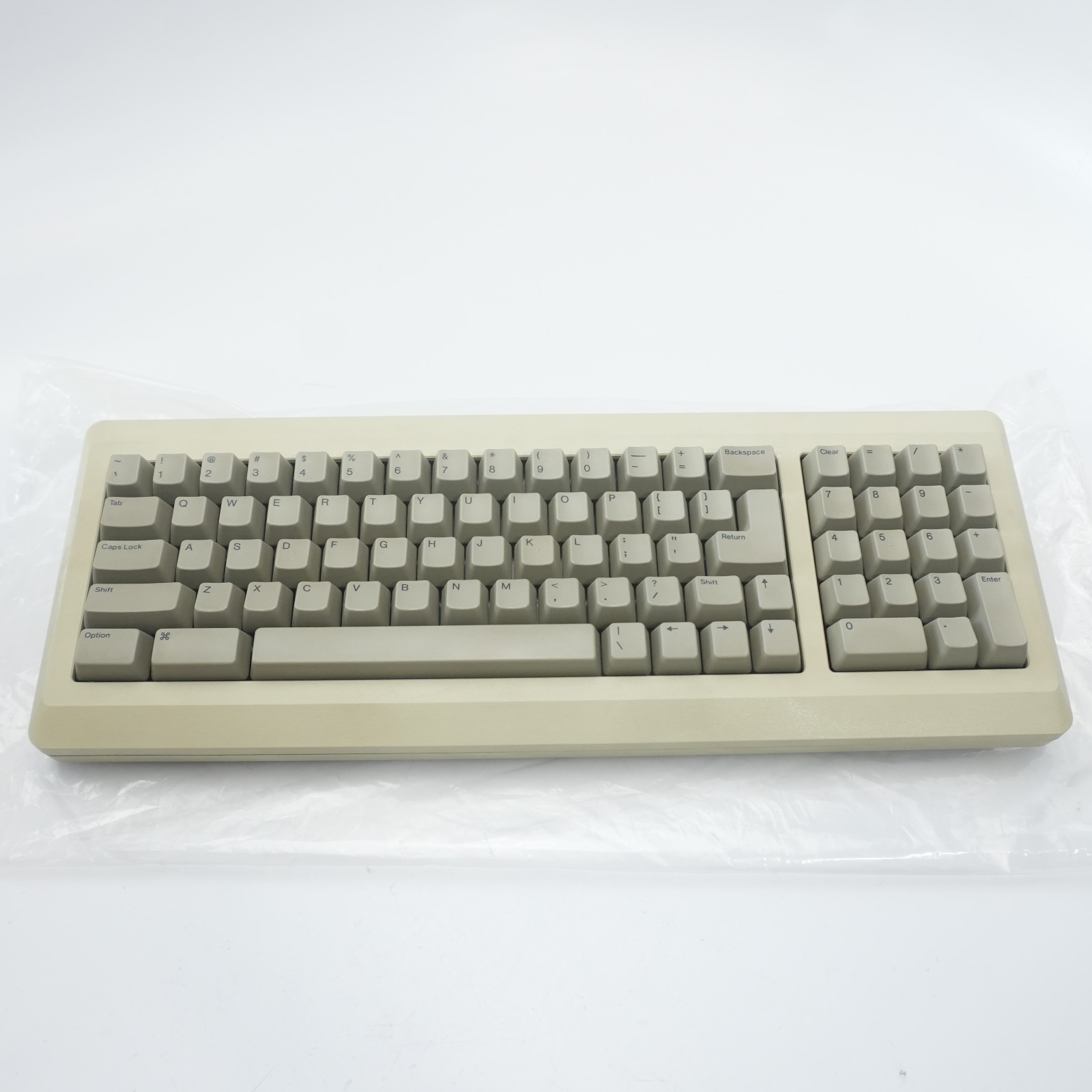 *GREAT CONDITION Vintage Original Apple Computer M0110A Keyboard - Brown Letters