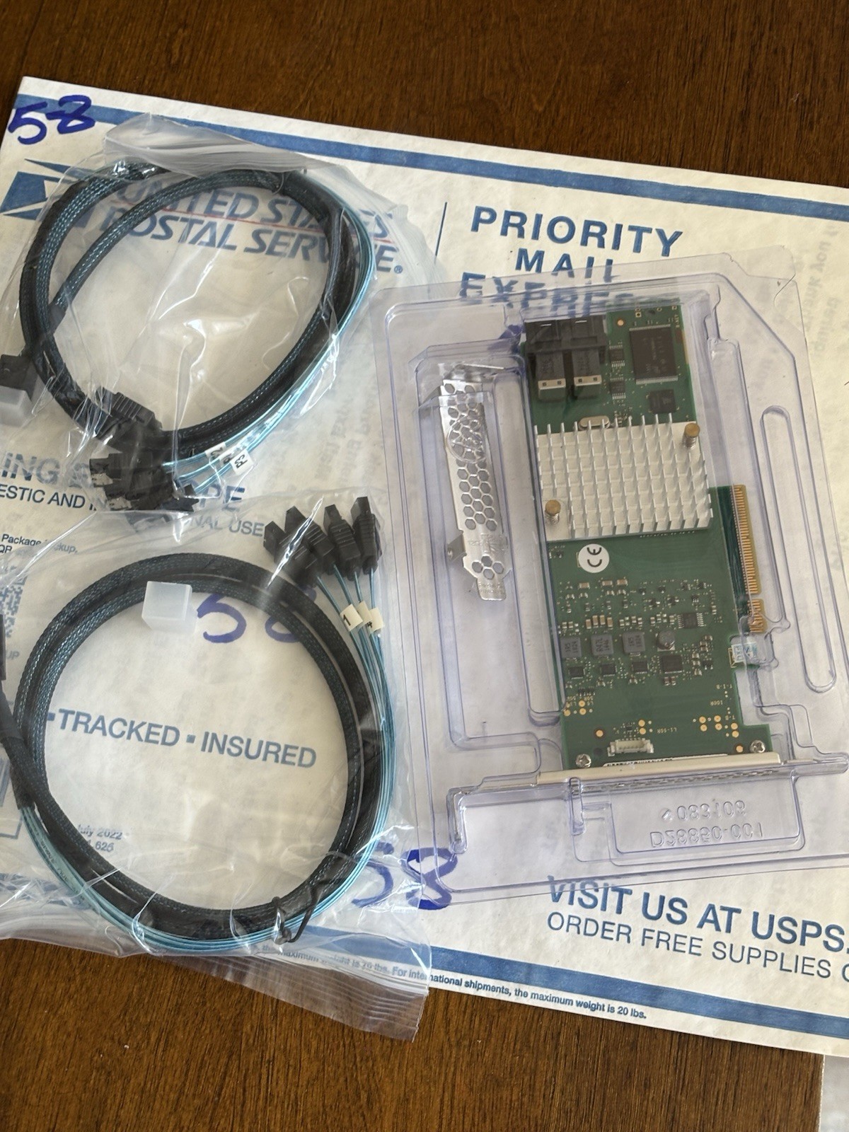 Primergy PRAID CP400i D3307-A13 GS1 12Gb RAID Controller LP no Bracket