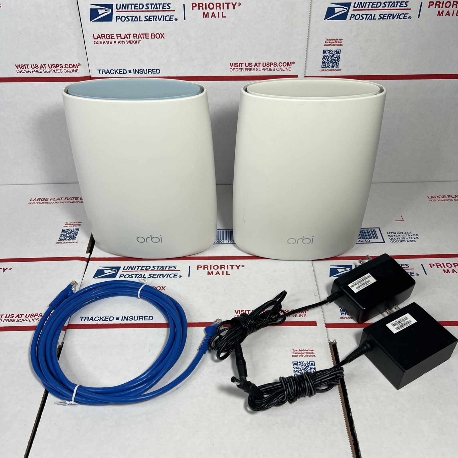 Netgear Orbi Router RBR50 v2 & Satellite RBS50 v2 + Cables -SAME DAY - WARRANTY