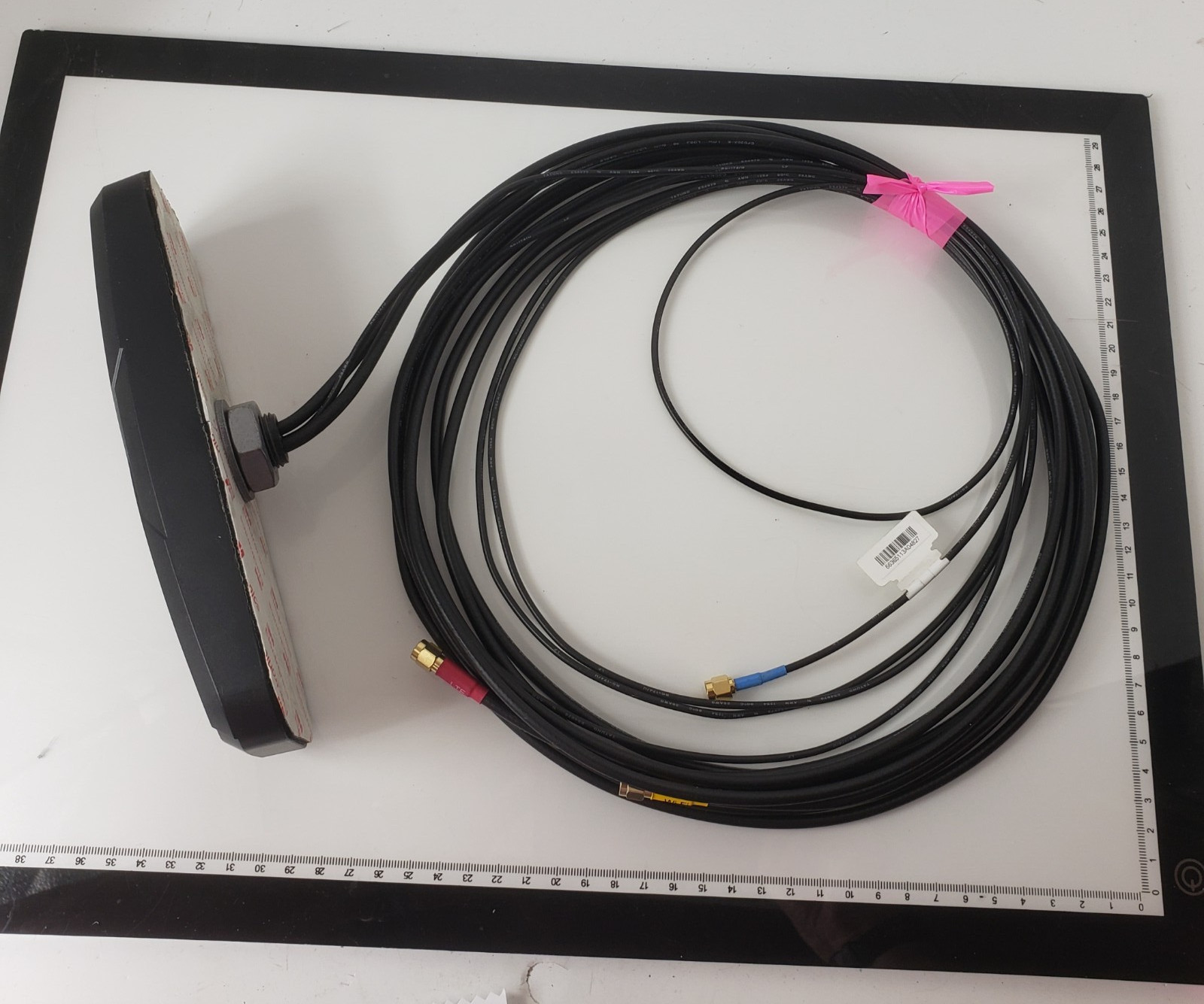 TAOGLAS Low Profile PERMAMENT MOUNT ANTENNA 66365113A04827  NEW