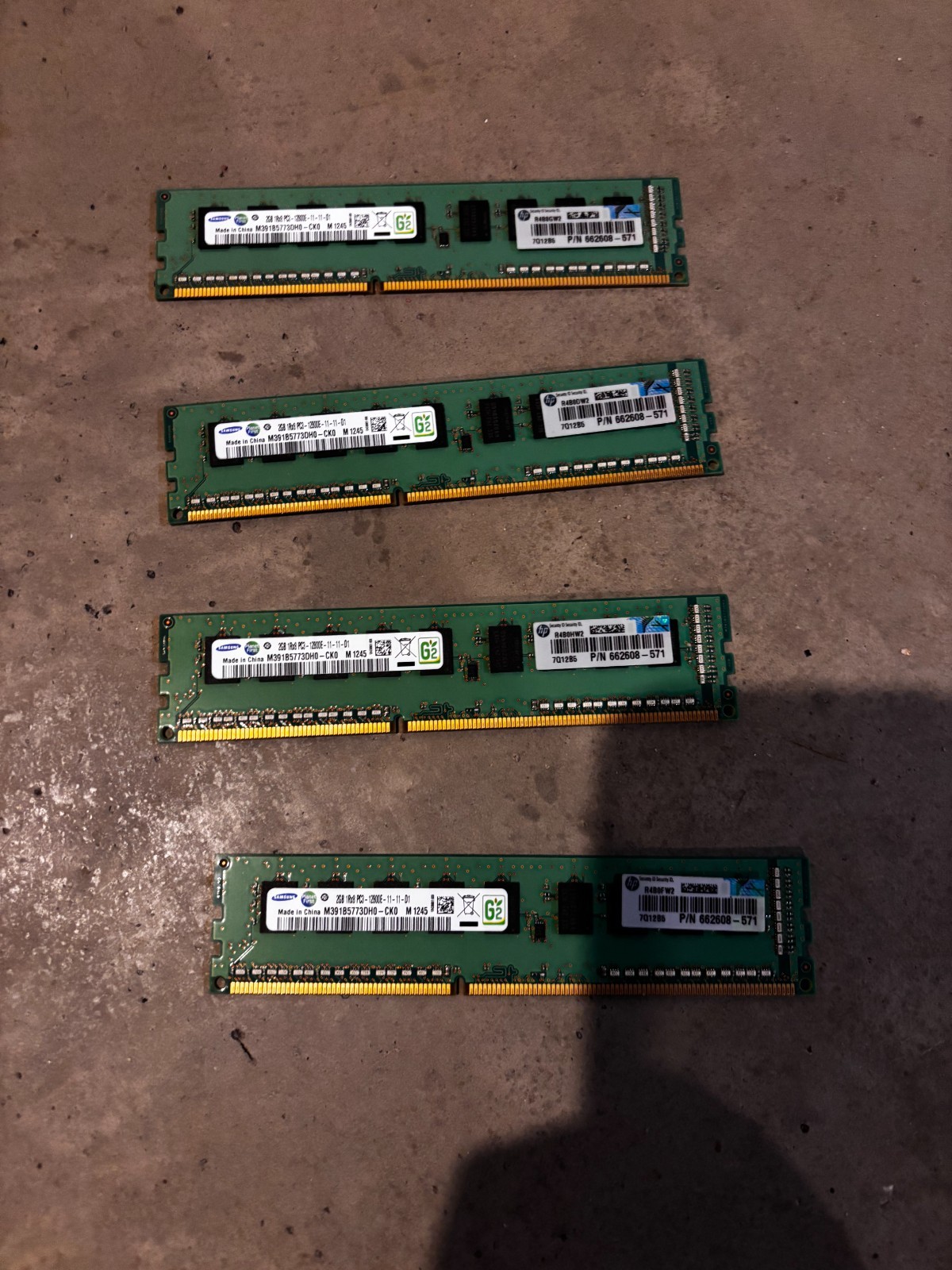 2GB DDR3 ECC HP SERVER RAM - 7 Sticks Available - 14GB Total - Working