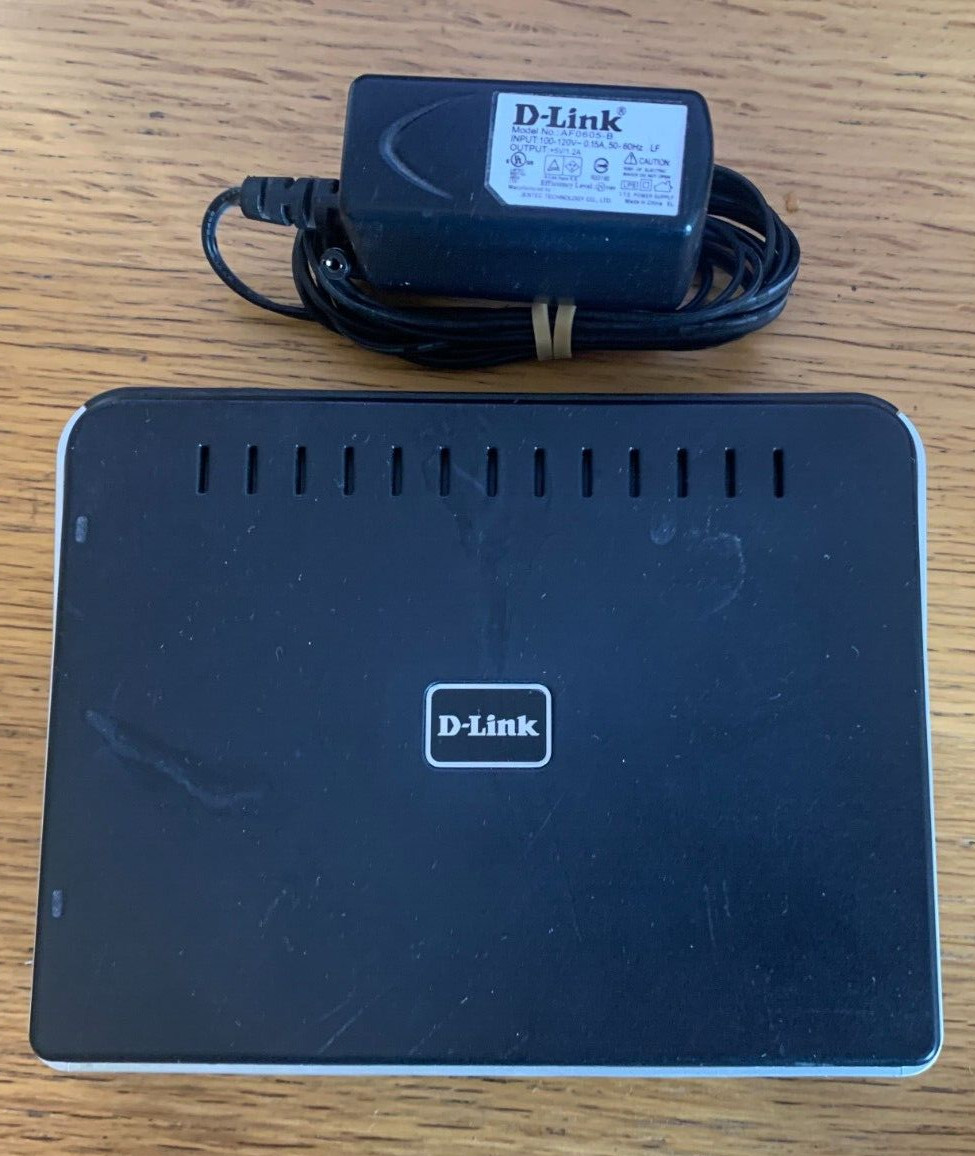 D-Link DES1108 - 8-Port Ethernet Switch Network Switch