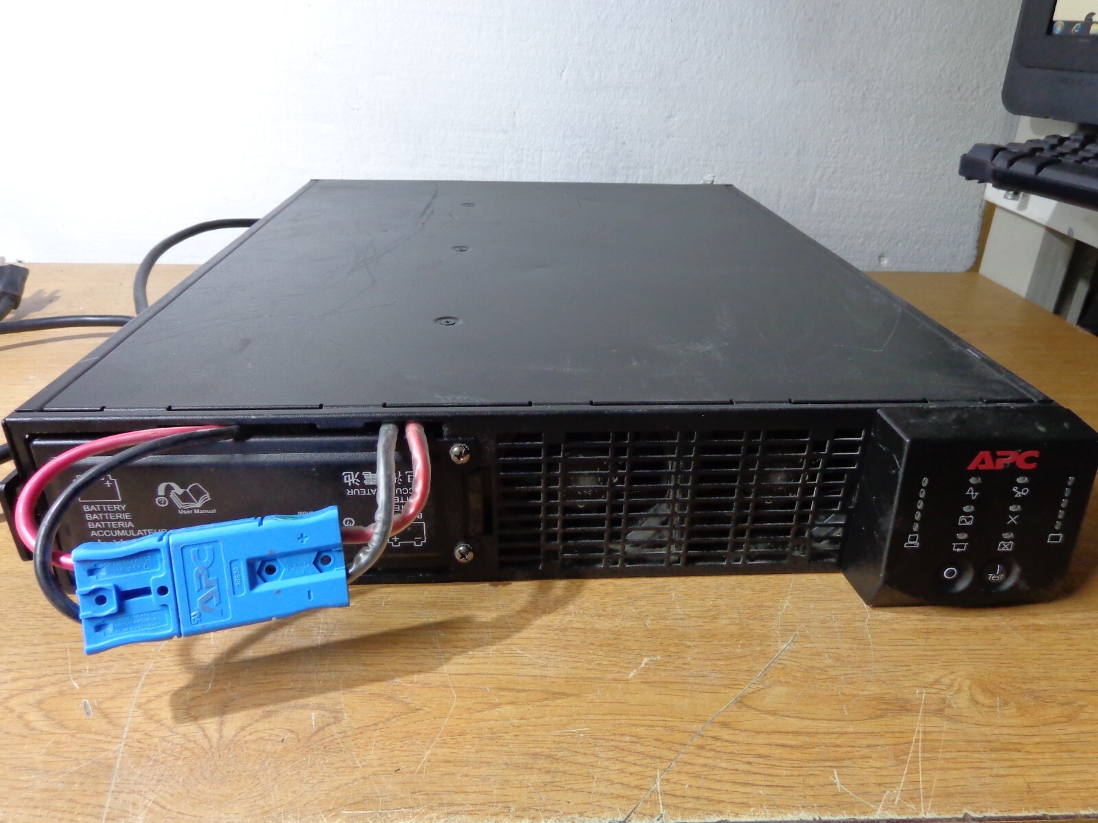 APC SURTA1500RMXL2U 1500VA 1050W BackUp UPS (No BATTERIES / No Front Bezel)