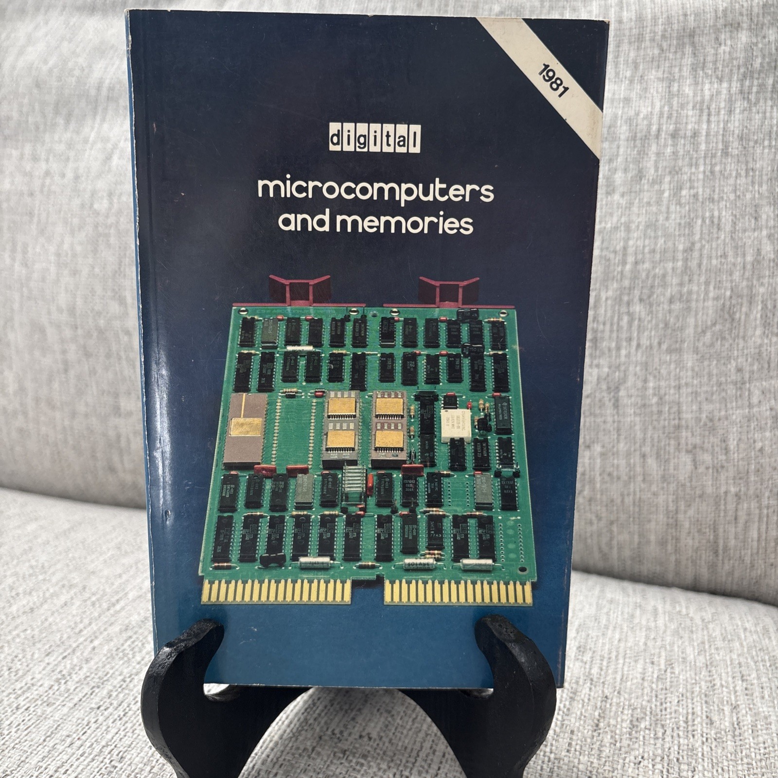 80s DEC Digital Equipment Corporation Microcomputer Memories Interfaces Handbook