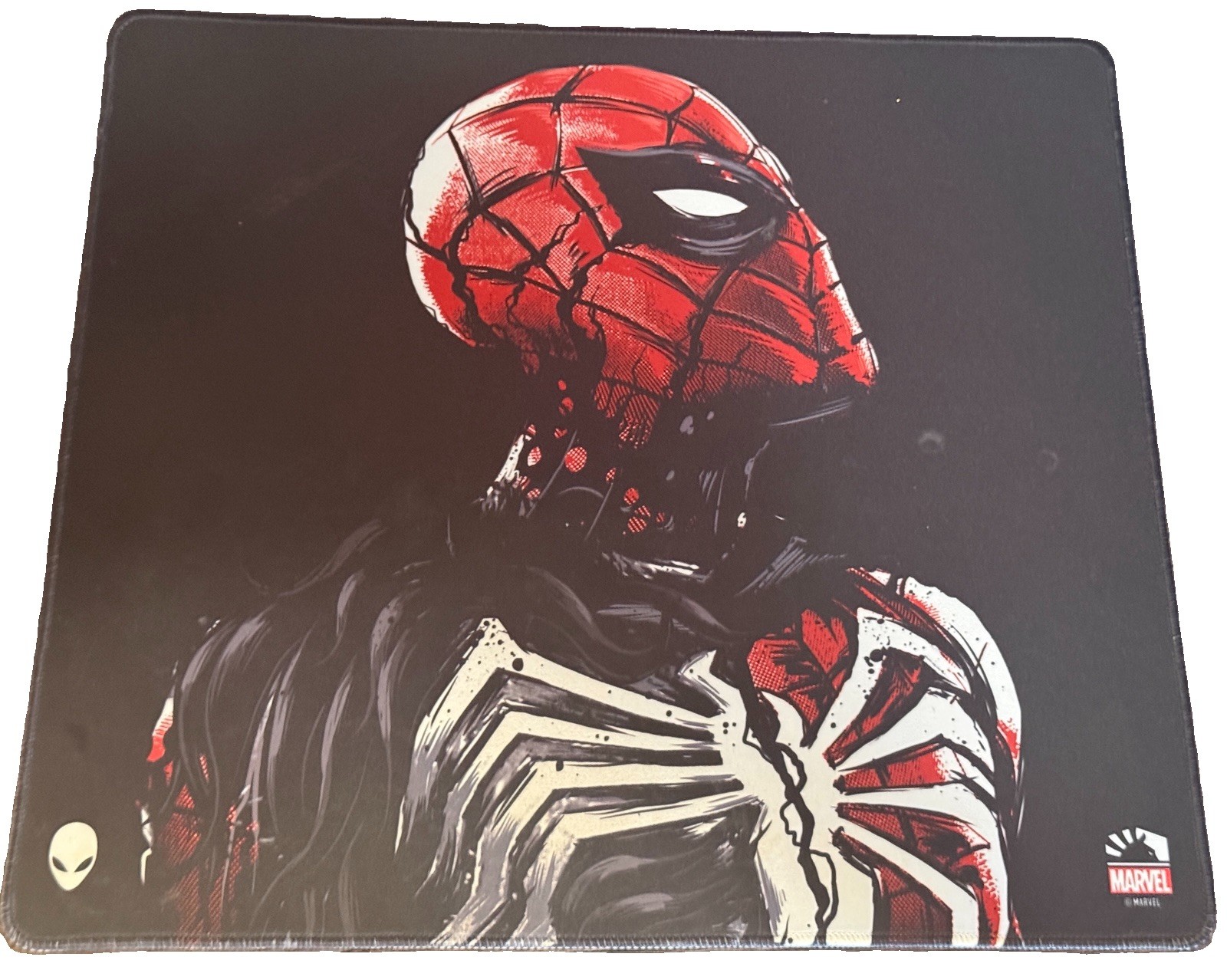 Spider-Man Venom Alienware Marvel Gaming Mouse Pad Desk Mat Black Red