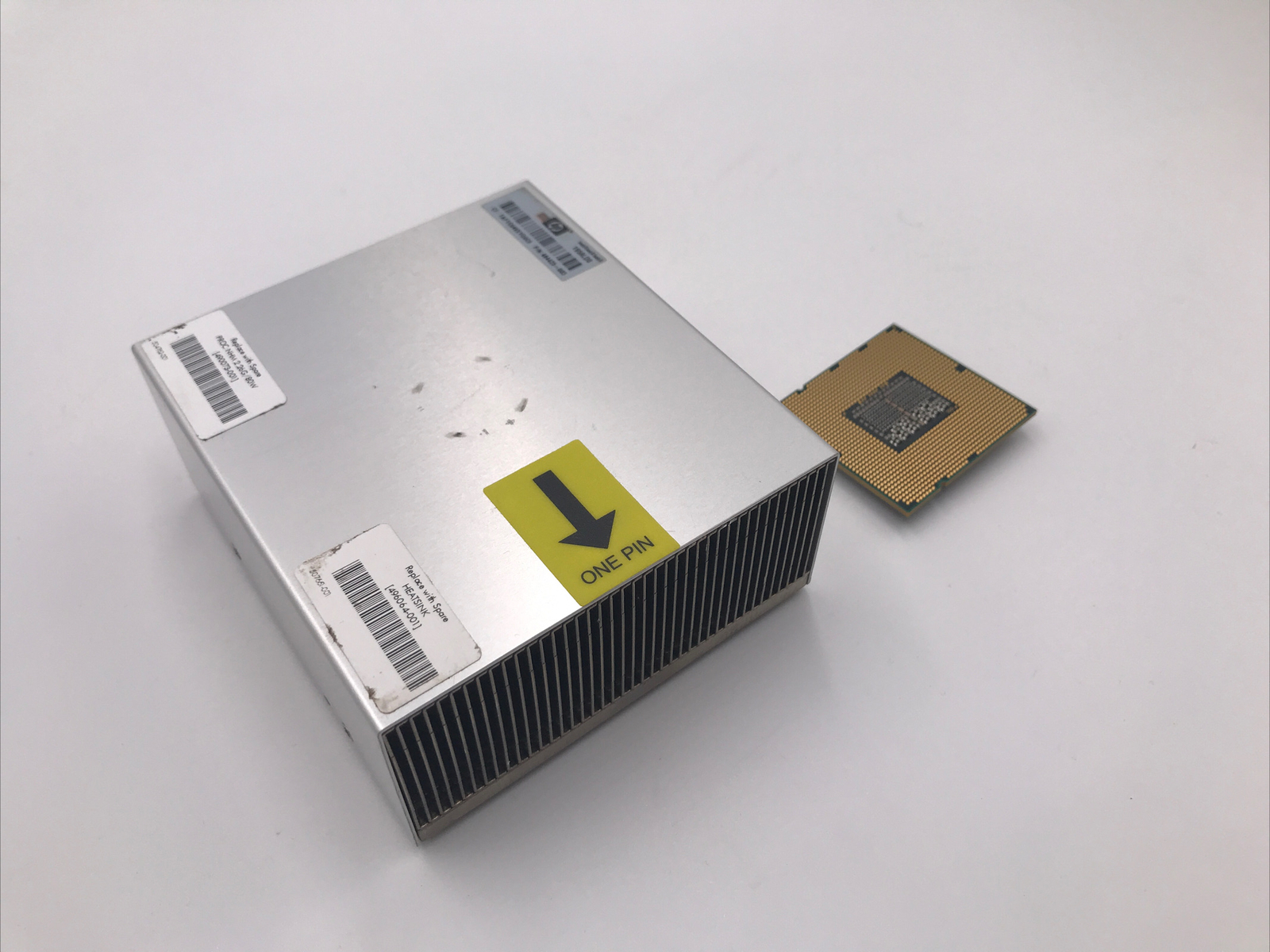 490073-001 HP XEON PROCESSOR E5520 2.26GHZ 8M QUAD CORE W& HEATSINK 496064-001