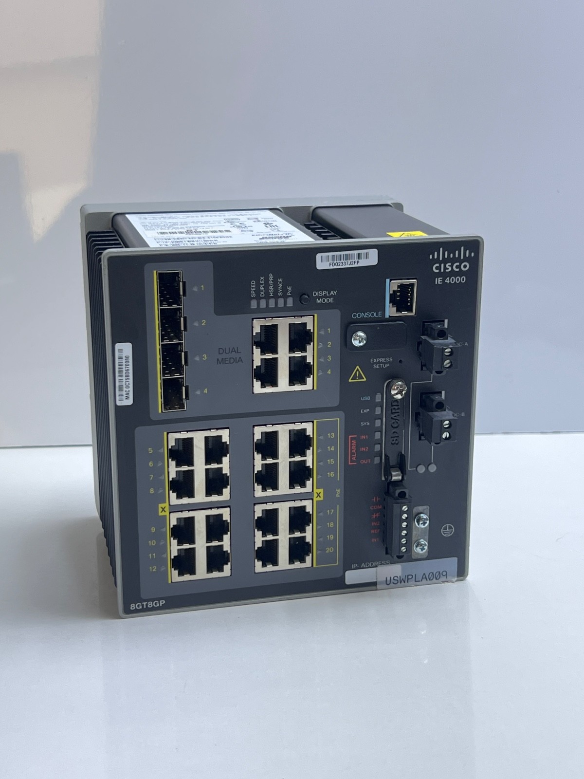 Cisco IE4000 Industrial 20-Port Ethernet Switch IE-4000-8GT8GP4G-E V03