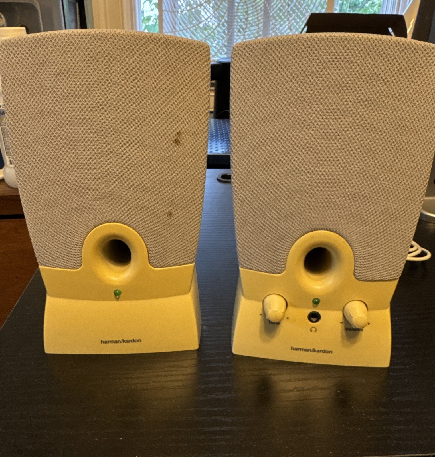 HARMON KARDON Computer Speakers DP/N 02320V/C/O CN/Rev A00