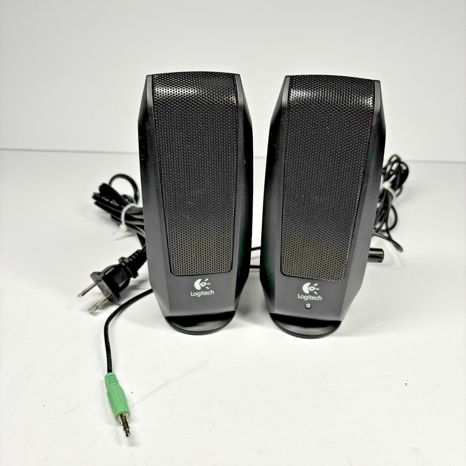 Logitech S120 S-00026 Wired Computer Speakers 3.5mm Black Tested Working