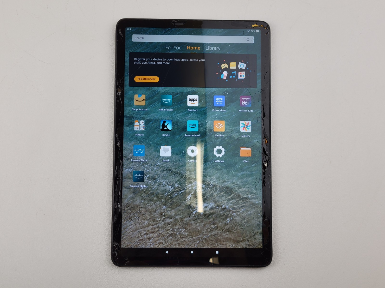 Amazon Fire Max 11 (13th Gen.) (SU8NST) 64GB (Wi-Fi) 11" - CRACKED - H9745