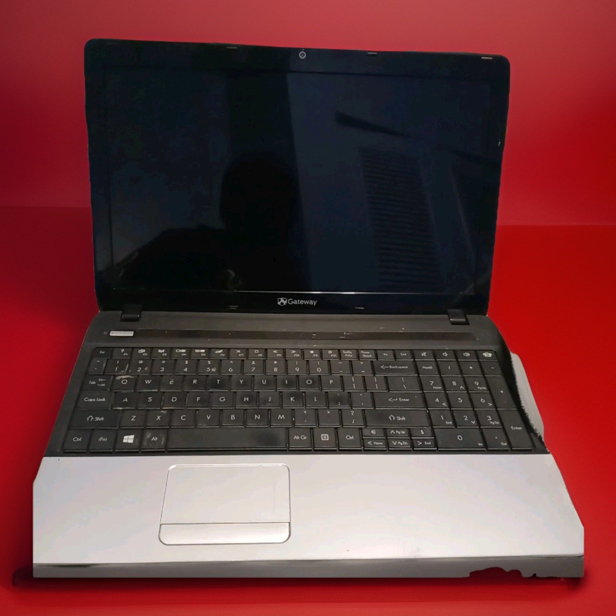 Gateway 15.6in. (320GB, Intel Celeron, 1.5GHz, 2GB) Notebook