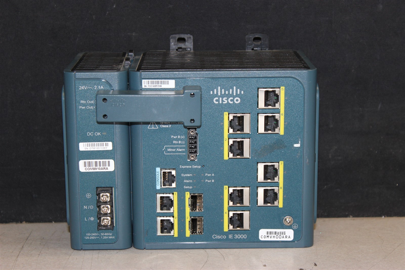 Cisco 3000 Series IE-3000-8TC 8-Ports DIN Rail Mountable Switch Managed