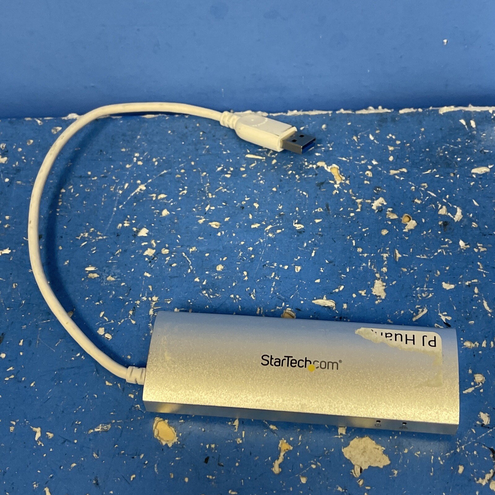 StarTech.com 3 Port Portable USB 3.0 Hub plus Gigabit  ST3300G3UA