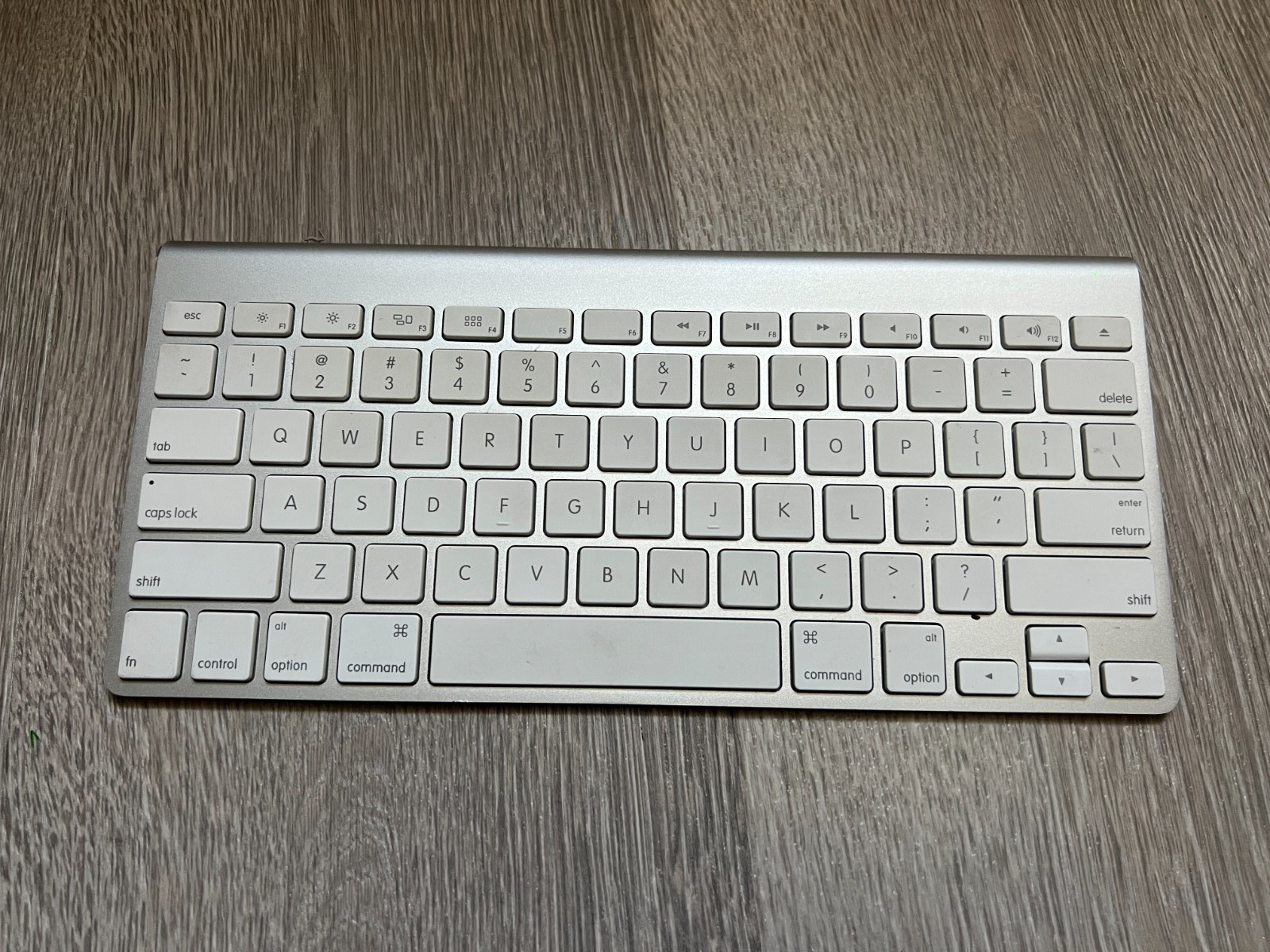 Apple Wireless Keyboard - A1314